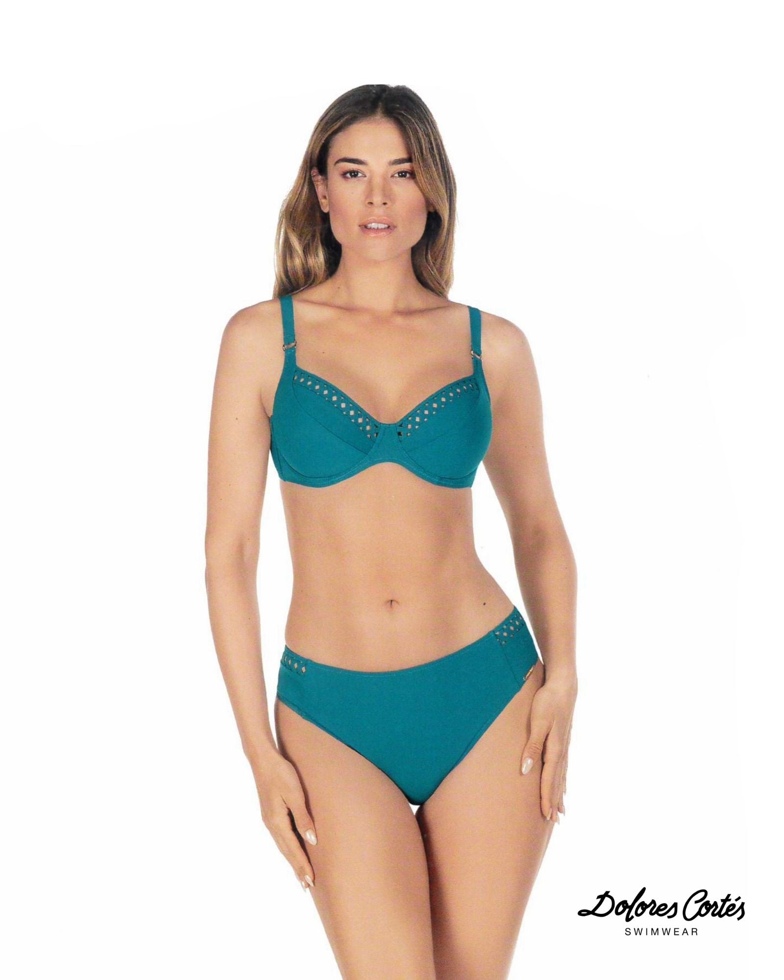 Costume con Dettagli Laser-Cut